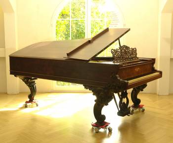 Steinway & Sons D-274